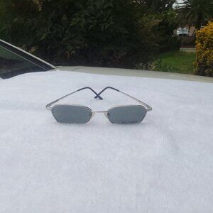 Classic luxury mini-style super-sharp high-quality sunglasses, brand new